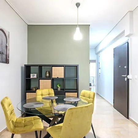 Cozy Luxury In Neos Kosmos Apartment