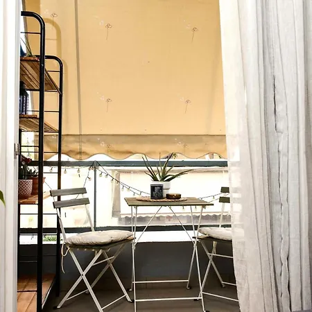 Cozy Luxury In Neos Kosmos Apartment