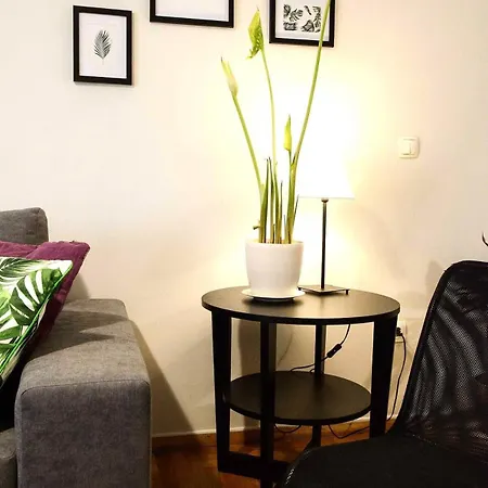 Cozy Luxury In Neos Kosmos Apartment